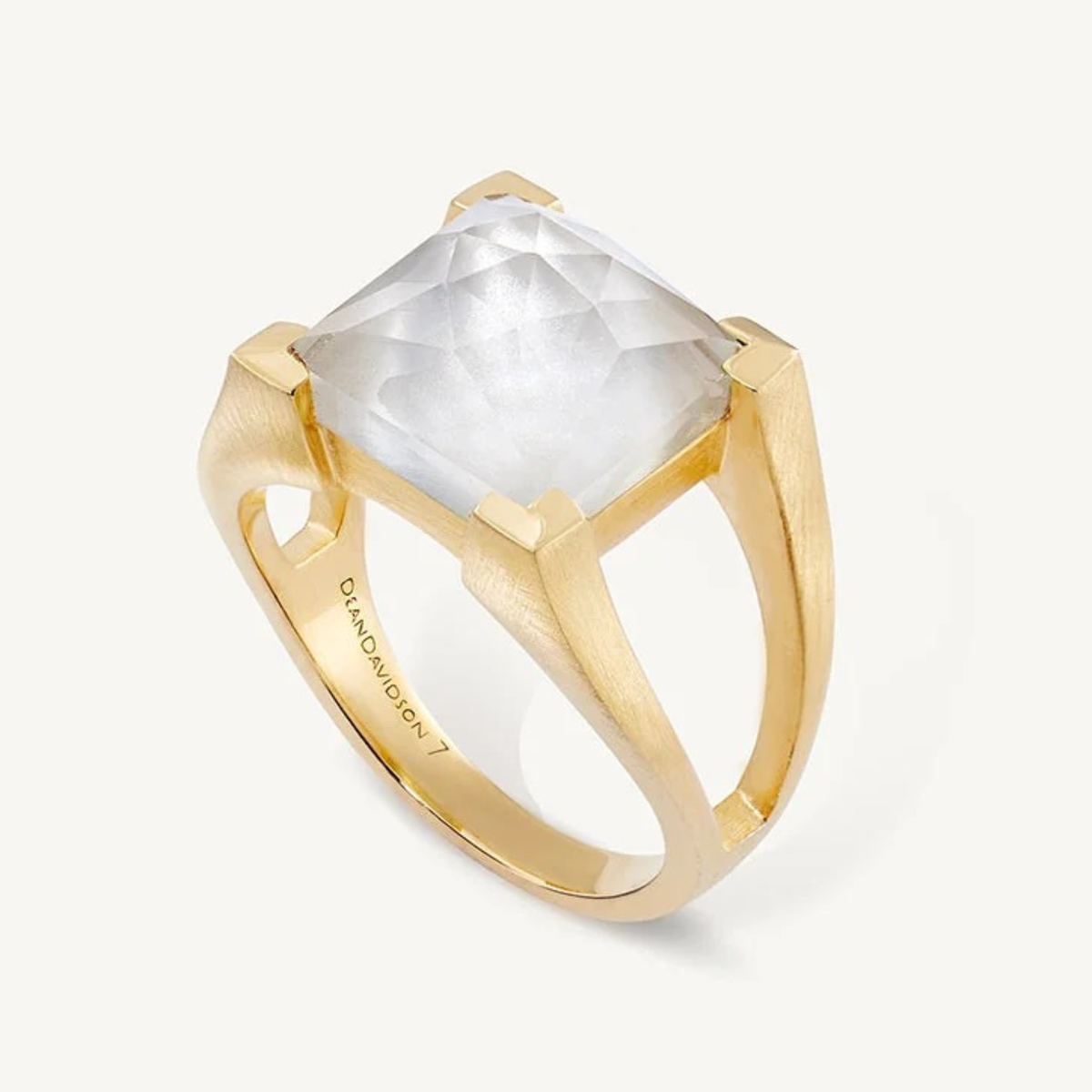 Mini Plaza Ring-Rings-Vixen Collection, Day Spa and Women's Boutique Located in Seattle, Washington