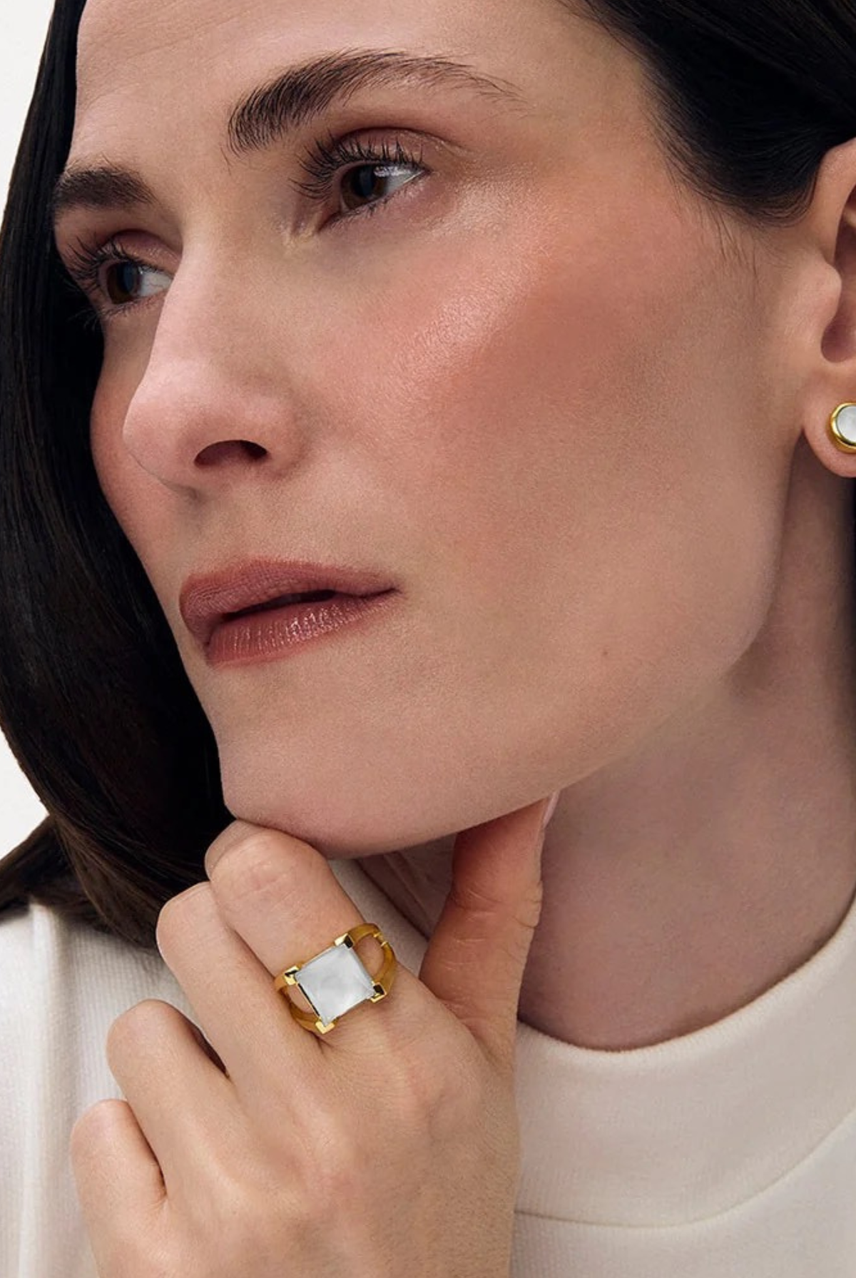 Mini Plaza Ring-Rings-Vixen Collection, Day Spa and Women's Boutique Located in Seattle, Washington
