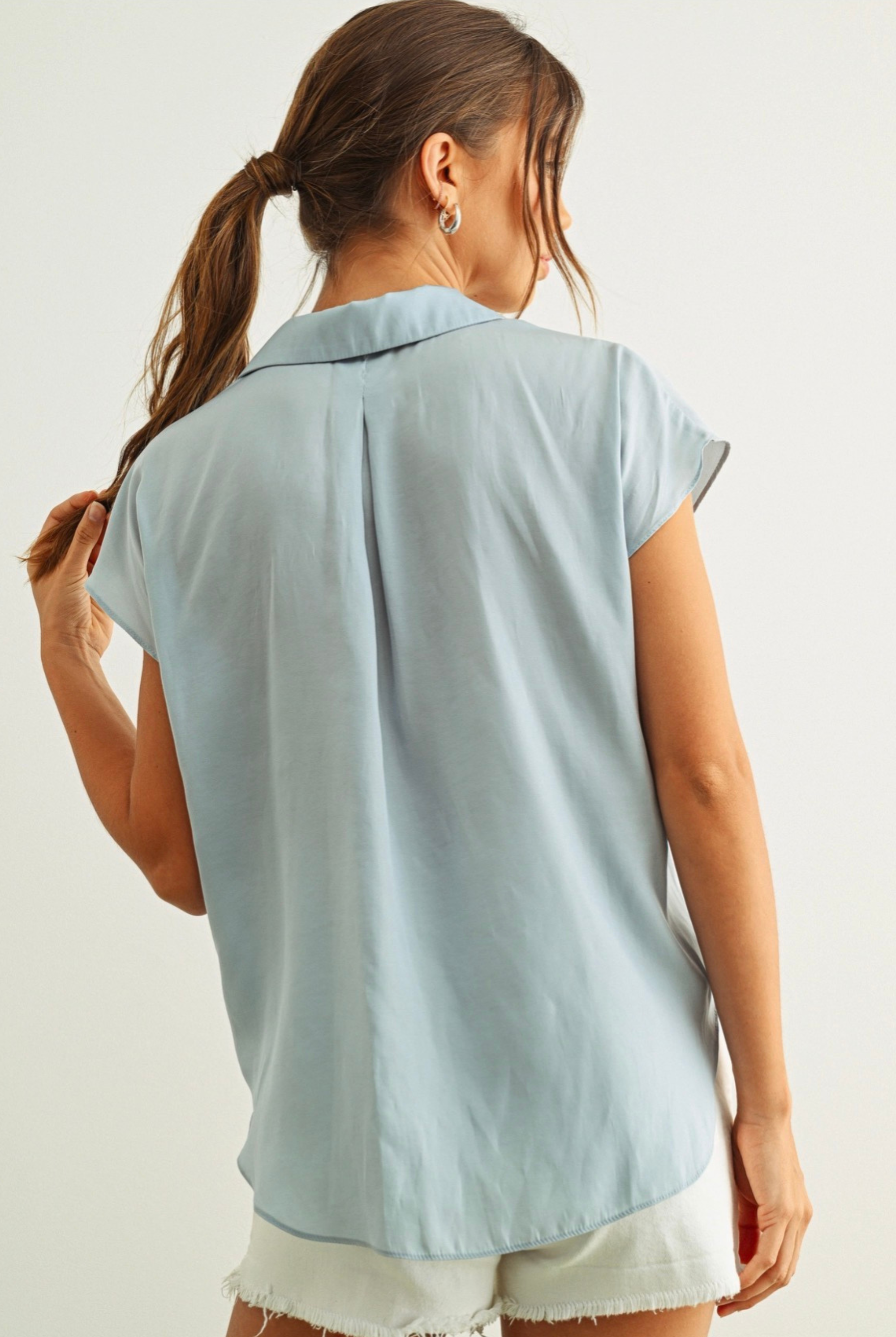 Seabreeze Button Down-Short Sleeves-Vixen Collection, Day Spa and Women's Boutique Located in Seattle, Washington