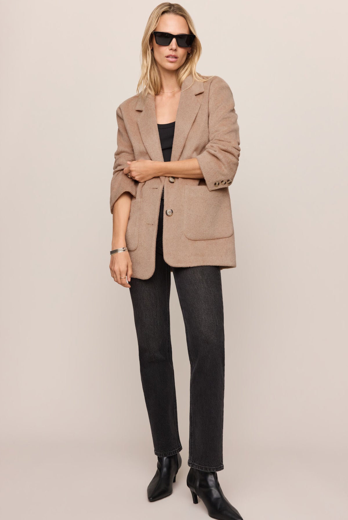 Hutton Oversize Blazer-Outerwear-Vixen Collection, Day Spa and Women's Boutique Located in Seattle, Washington
