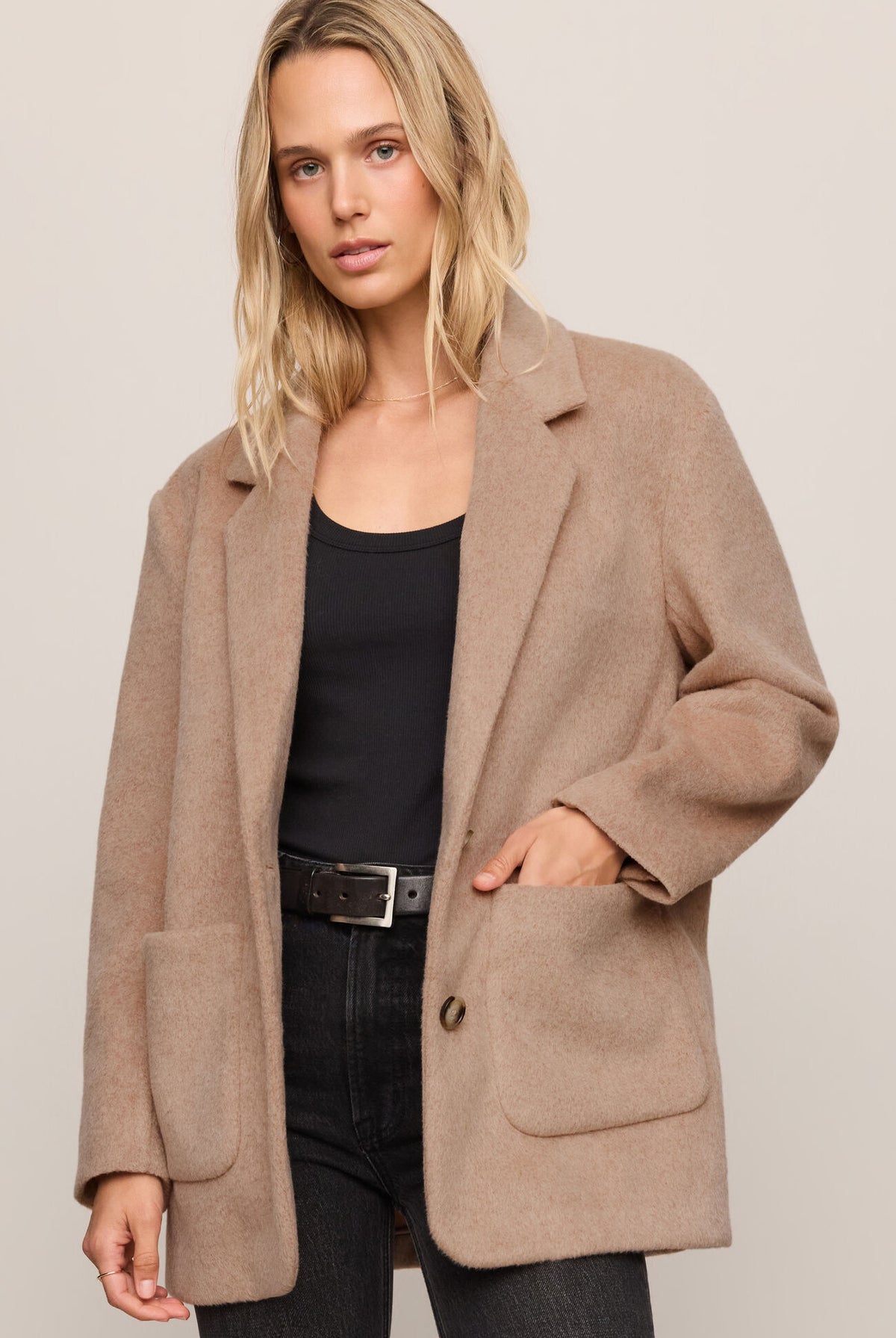 Hutton Oversize Blazer-Outerwear-Vixen Collection, Day Spa and Women's Boutique Located in Seattle, Washington