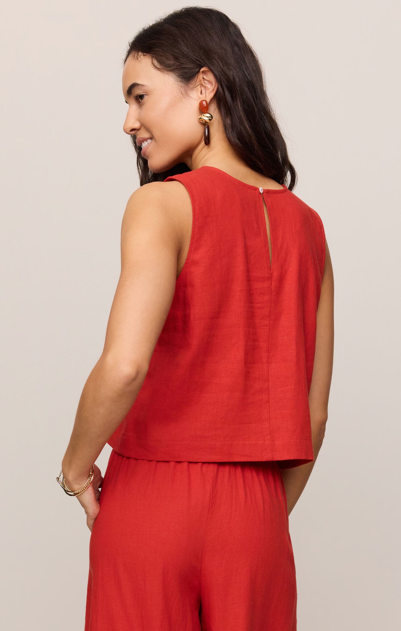 Sloane Linen Top-Tank Tops-Vixen Collection, Day Spa and Women's Boutique Located in Seattle, Washington
