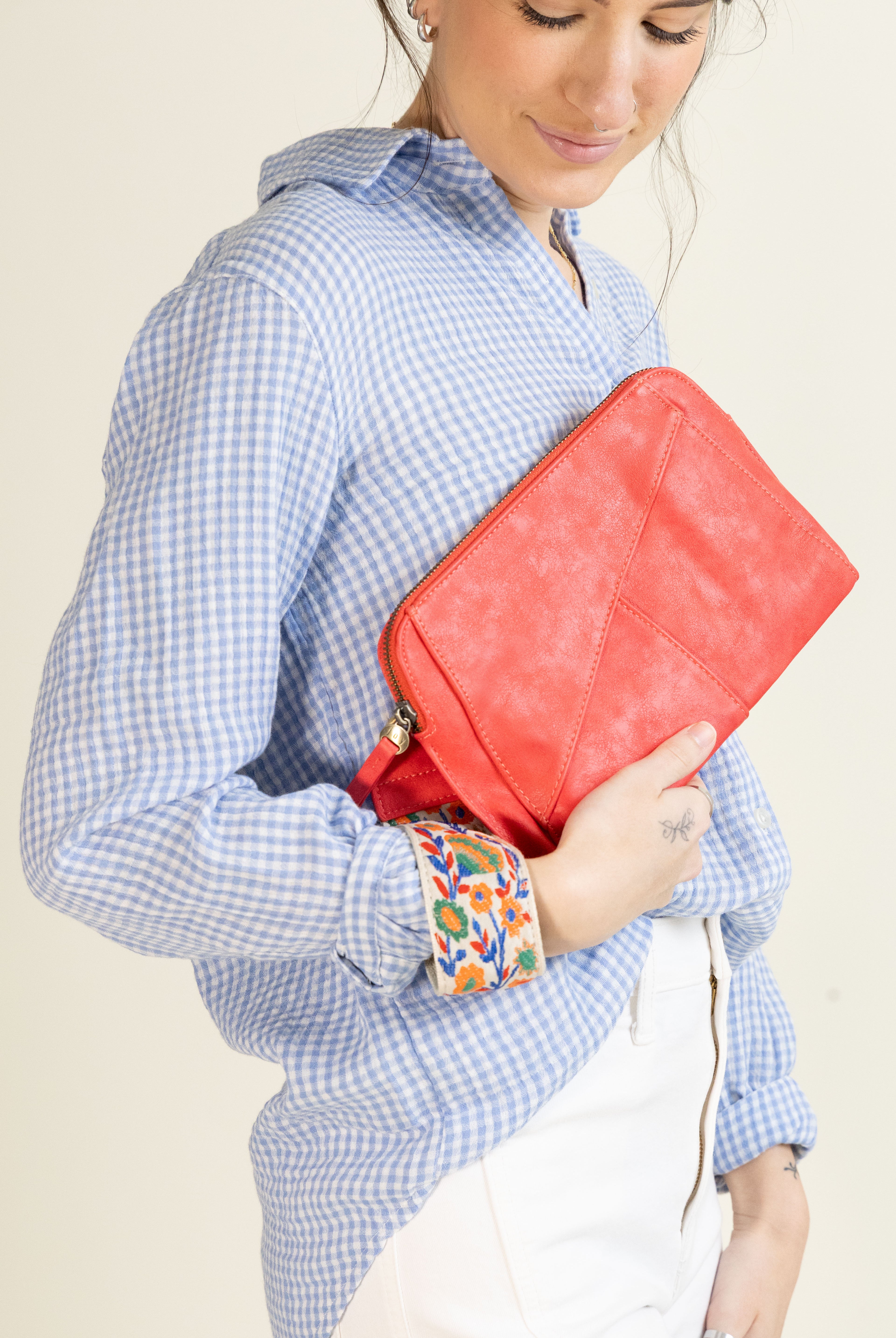 Vixen Faves Gigi Woven Strap Bag-Bags + Wallets-Vixen Collection, Day Spa and Women's Boutique Located in Seattle, Washington