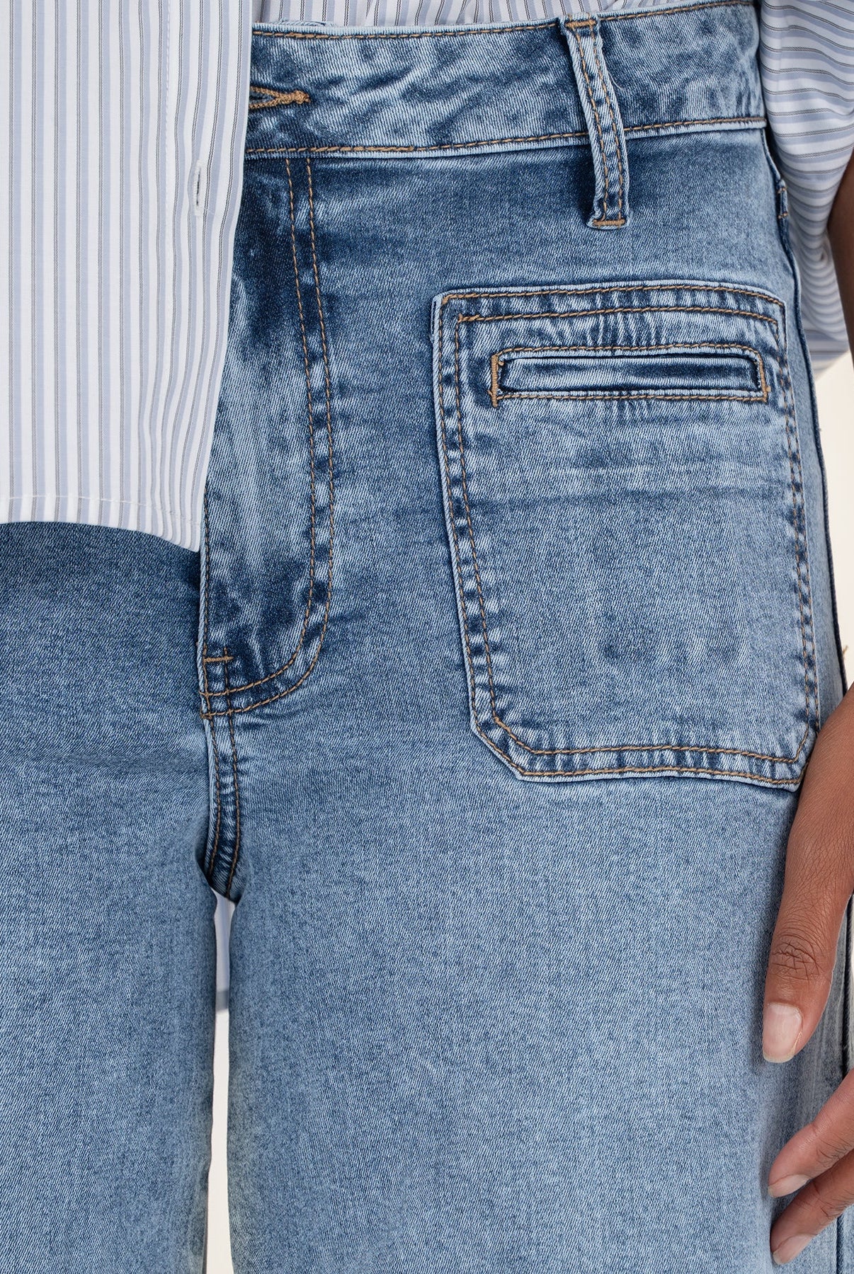 Meg Wide Leg Patch Pocket Jeans-Denim-Vixen Collection, Day Spa and Women's Boutique Located in Seattle, Washington