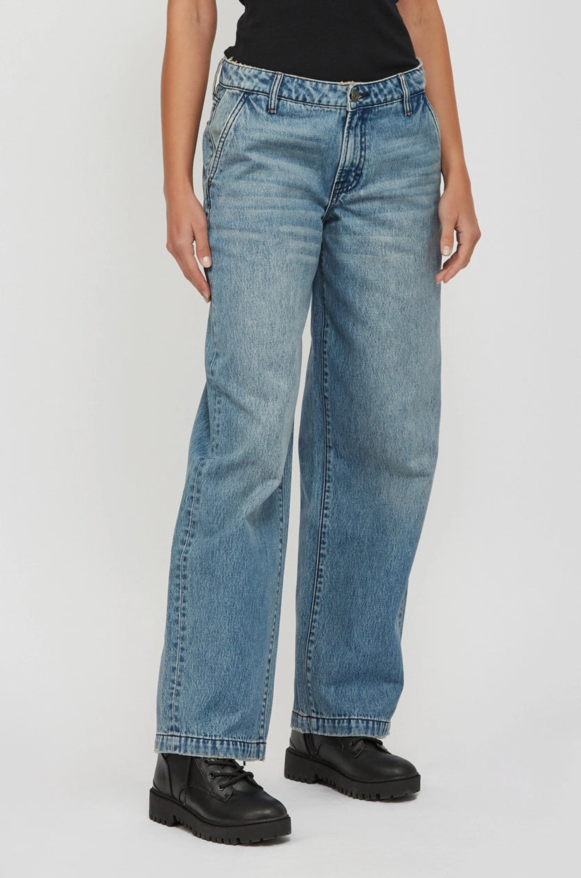 Alyx Mid-Rise Baggy Jean-Denim-Vixen Collection, Day Spa and Women's Boutique Located in Seattle, Washington