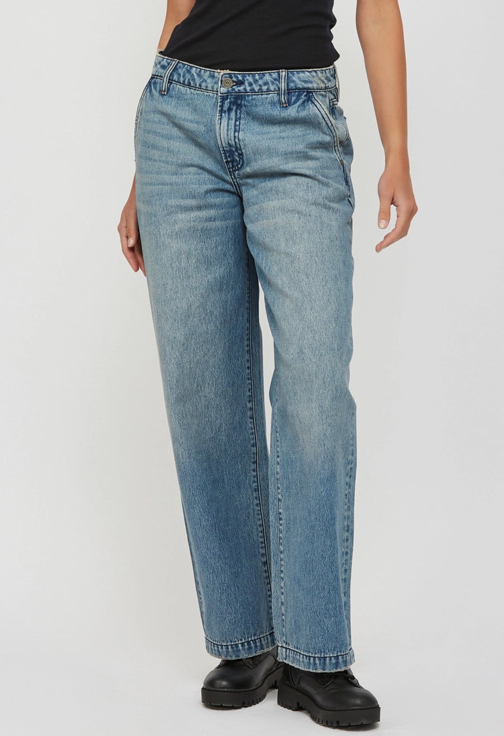 Alyx Mid-Rise Baggy Jean-Denim-Vixen Collection, Day Spa and Women's Boutique Located in Seattle, Washington