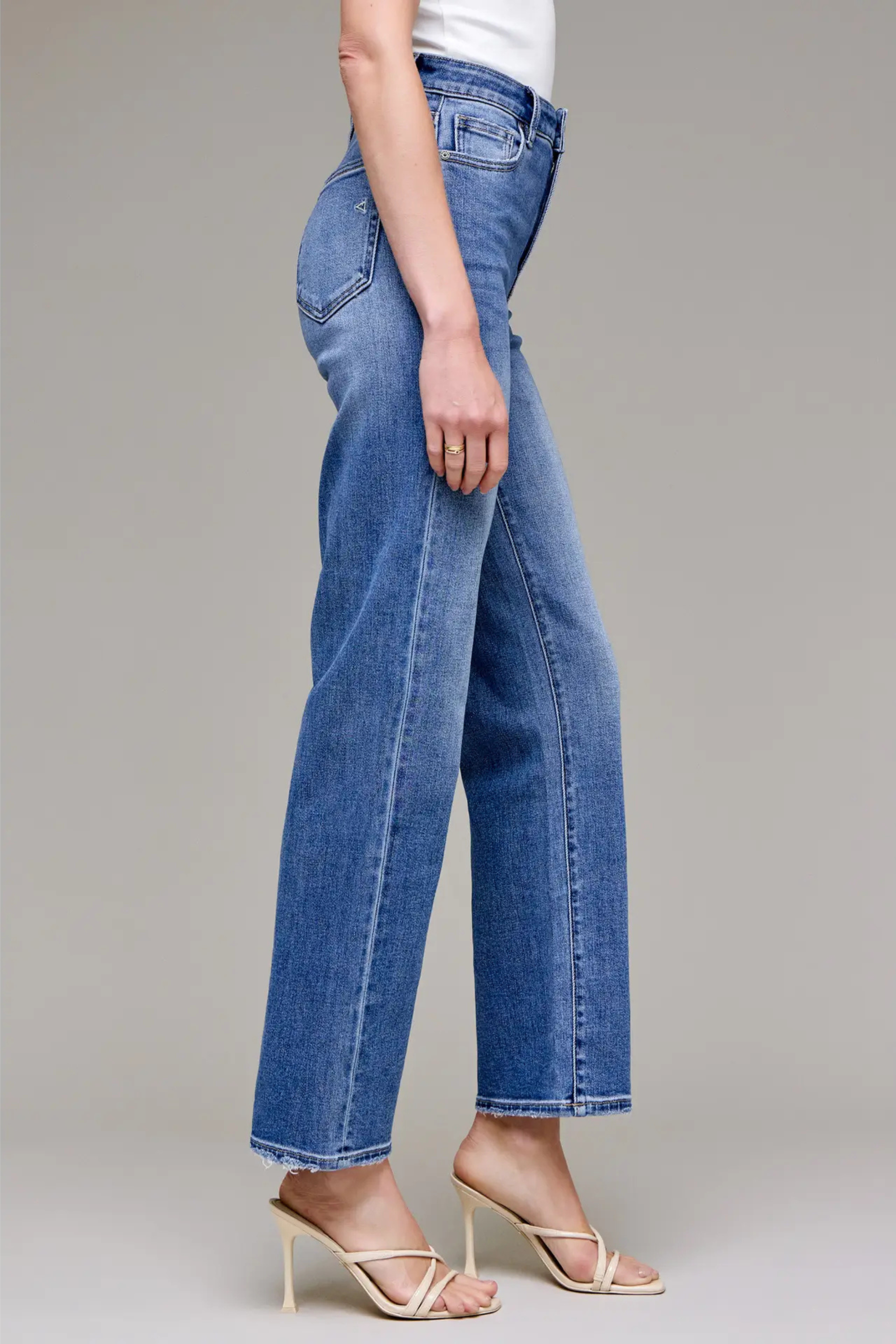 Hidden Tracey Clean Straight Leg-Denim-Vixen Collection, Day Spa and Women's Boutique Located in Seattle, Washington