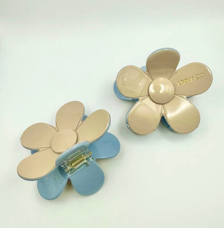 Gigi Flower Claw Clips-Hair Accessories-Vixen Collection, Day Spa and Women's Boutique Located in Seattle, Washington