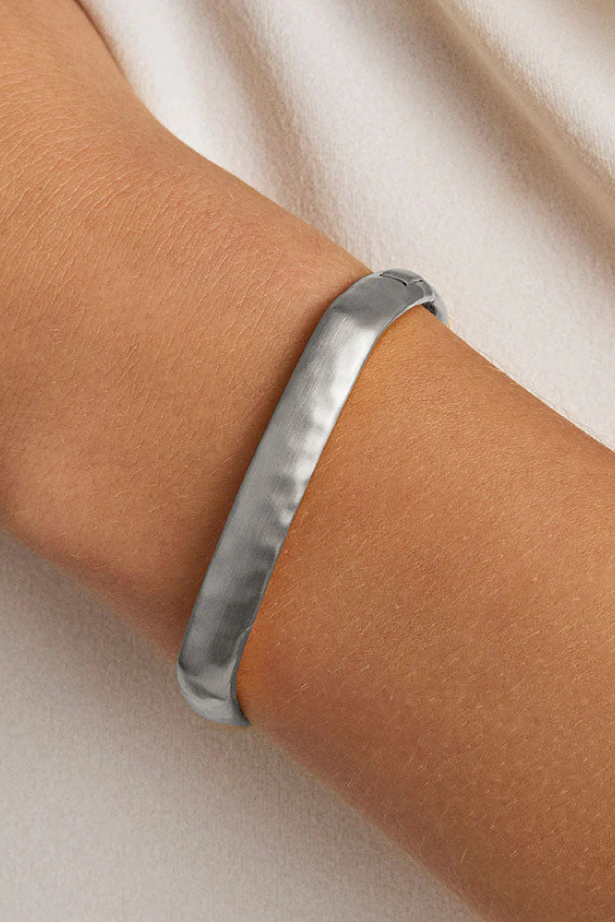 Mara Hinged Bangle-Bracelet-Vixen Collection, Day Spa and Women's Boutique Located in Seattle, Washington