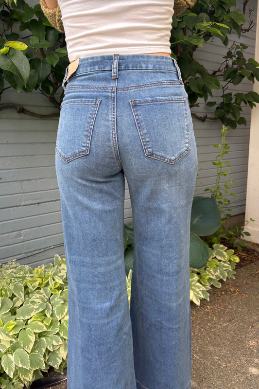 Kut From The Kloth Medium Wash Patch Pocket Jeans Vixen Collection