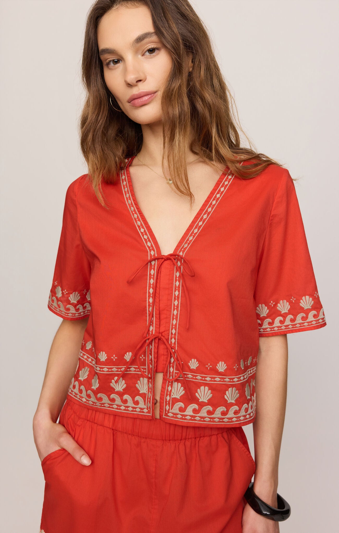 Cast Of Waves Top-Tops-Vixen Collection, Day Spa and Women's Boutique Located in Seattle, Washington