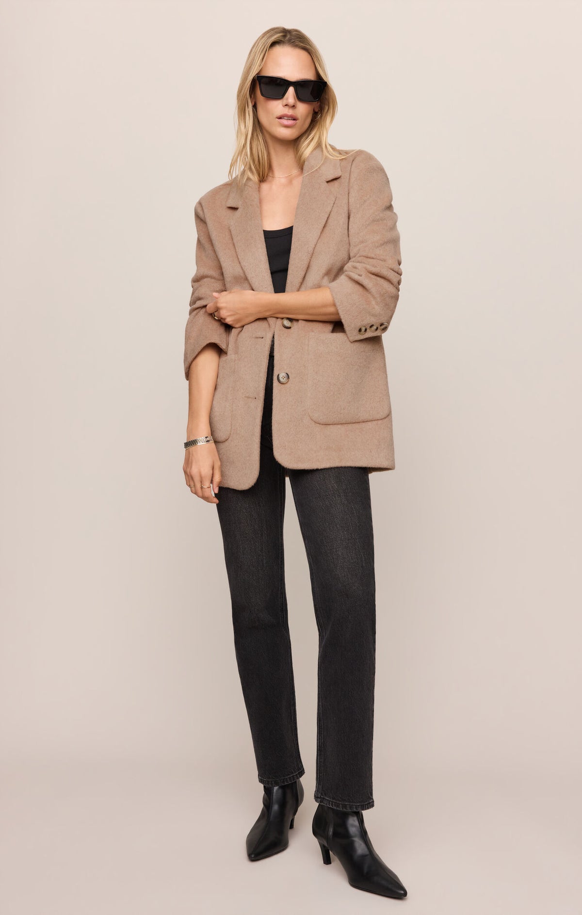 Hutton Oversize Blazer-Outerwear-Vixen Collection, Day Spa and Women's Boutique Located in Seattle, Washington
