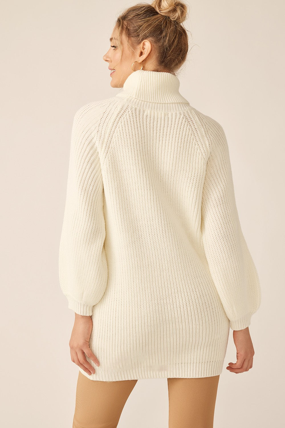 Cableknit Turtleneck Sweater in Magnolia White