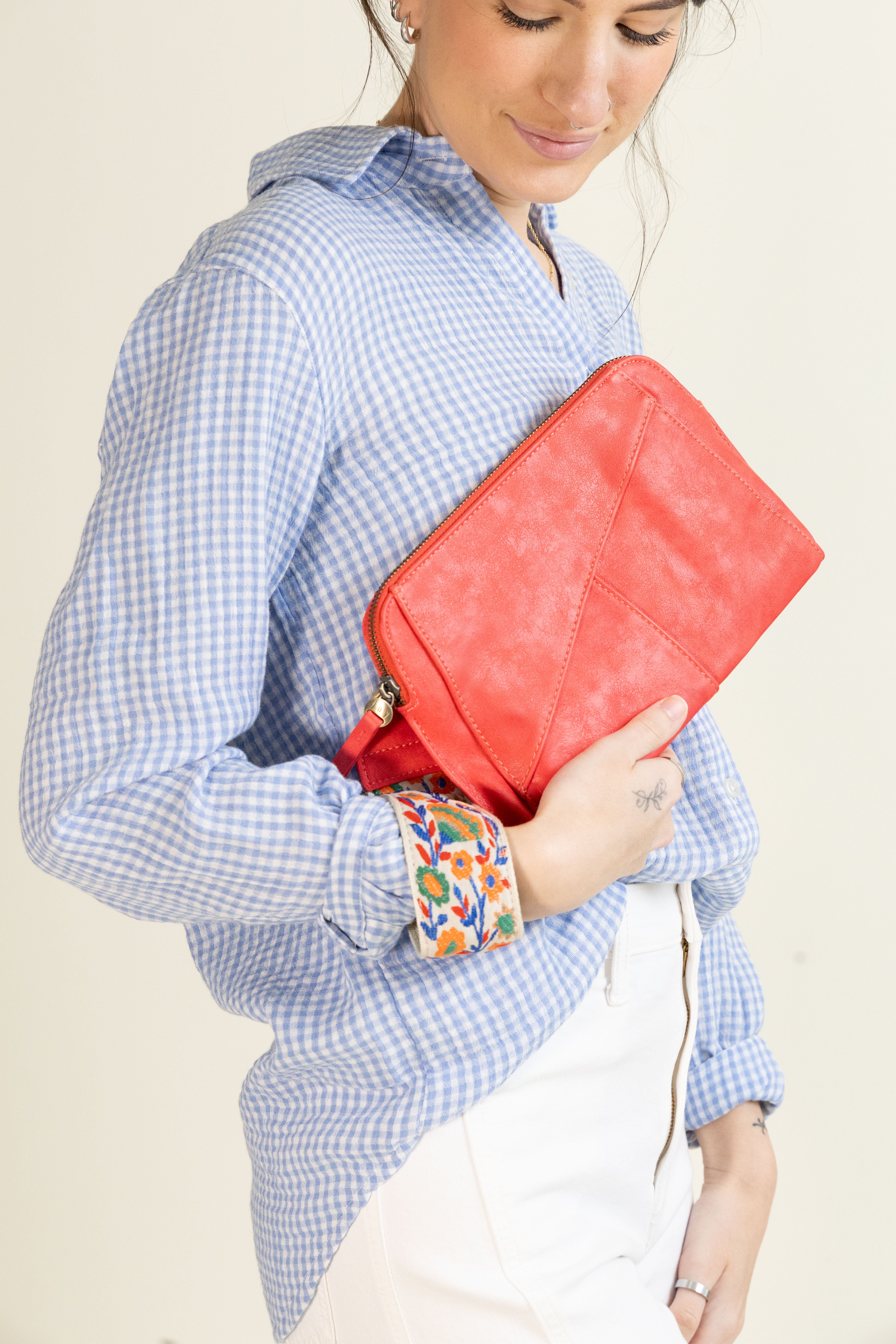 Vixen Faves Gigi Woven Strap Bag-Bags + Wallets-Vixen Collection, Day Spa and Women's Boutique Located in Seattle, Washington