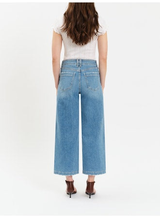 Valley Girl-Denim-Vixen Collection, Day Spa and Women's Boutique Located in Seattle, Washington