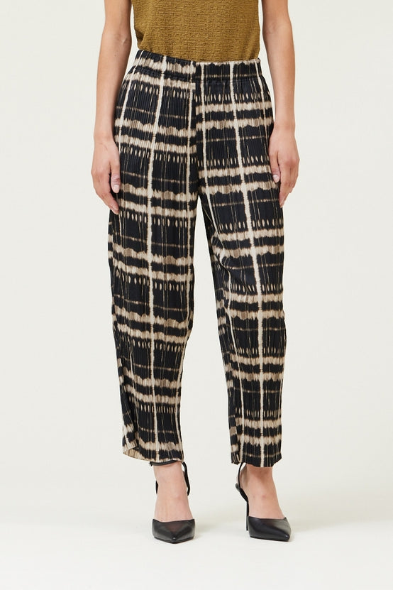 Odette Pleated Pants-Pants-Vixen Collection, Day Spa and Women's Boutique Located in Seattle, Washington