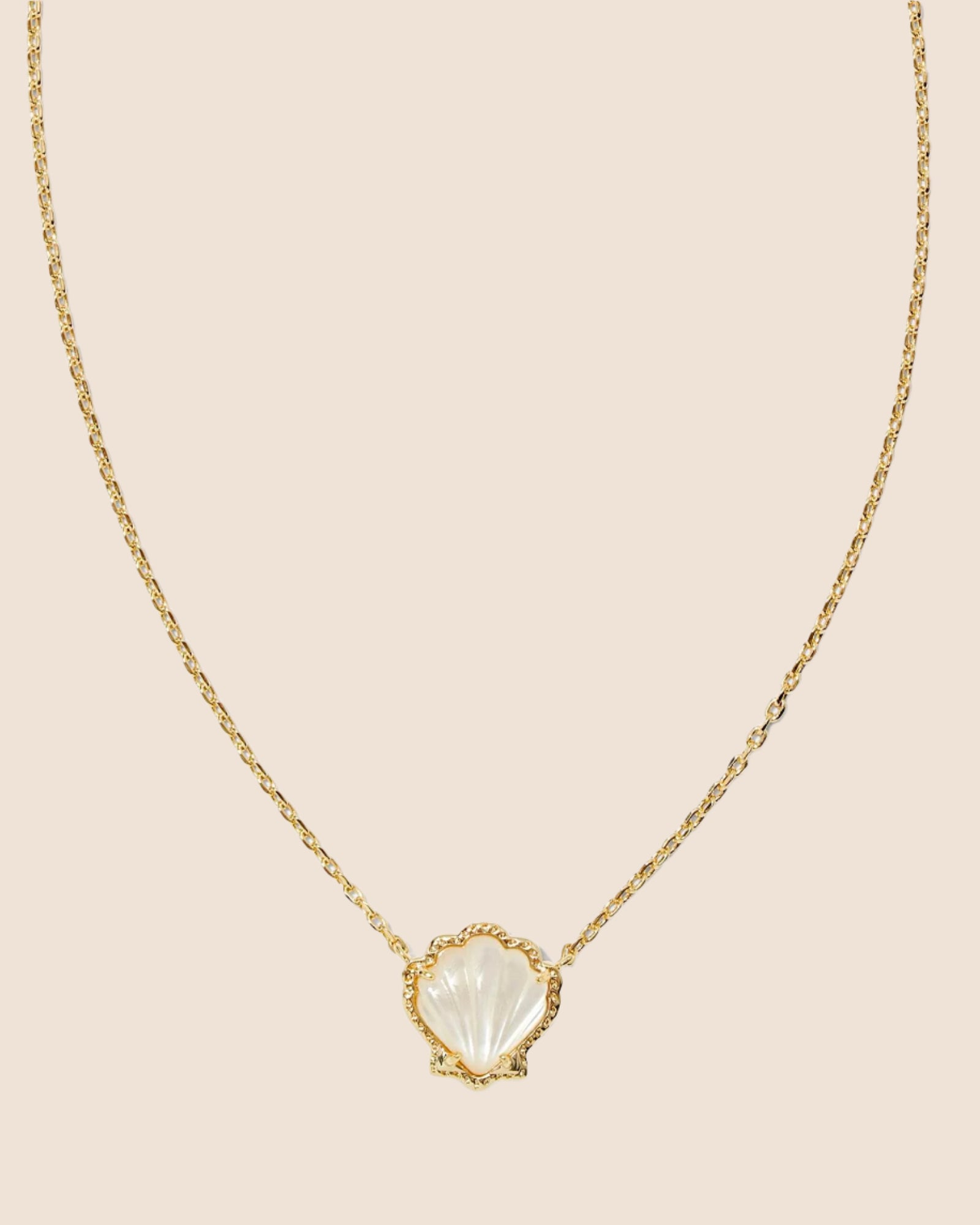 Brynne Shell Short Pendant Necklace-Necklaces-Vixen Collection, Day Spa and Women's Boutique Located in Seattle, Washington