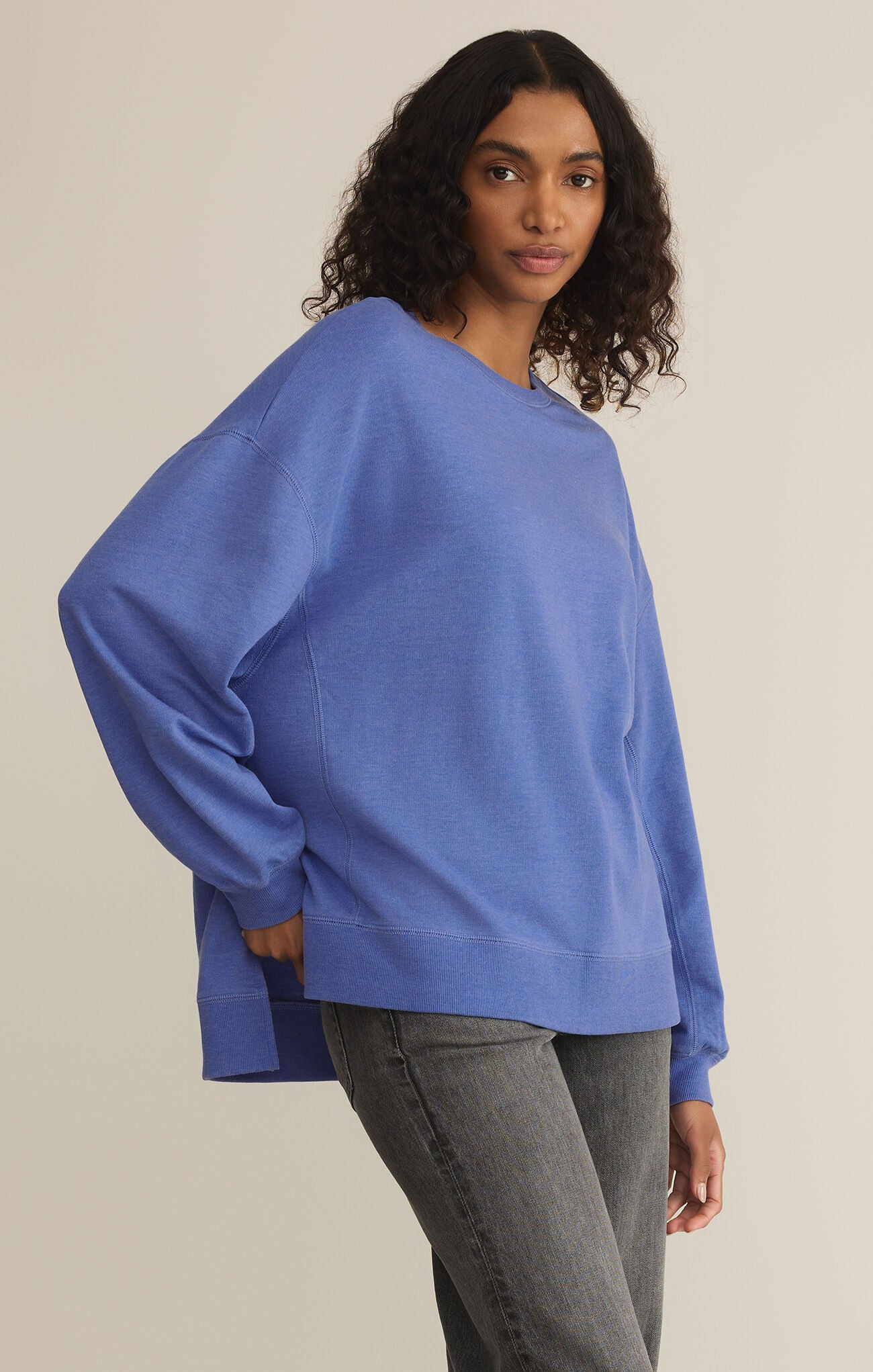 Modern Weekender-Long Sleeves-Vixen Collection, Day Spa and Women's Boutique Located in Seattle, Washington