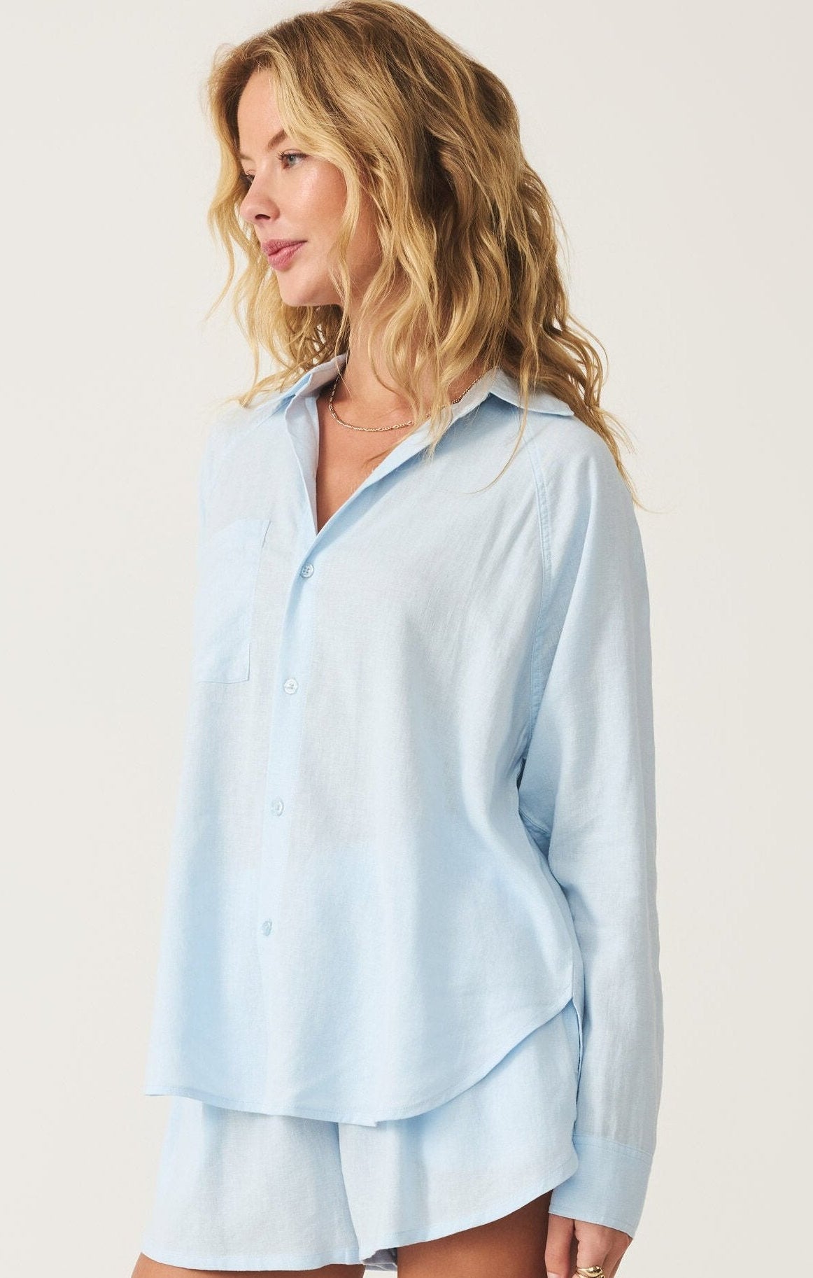 The Perfect Linen Top-Long Sleeves-Vixen Collection, Day Spa and Women's Boutique Located in Seattle, Washington