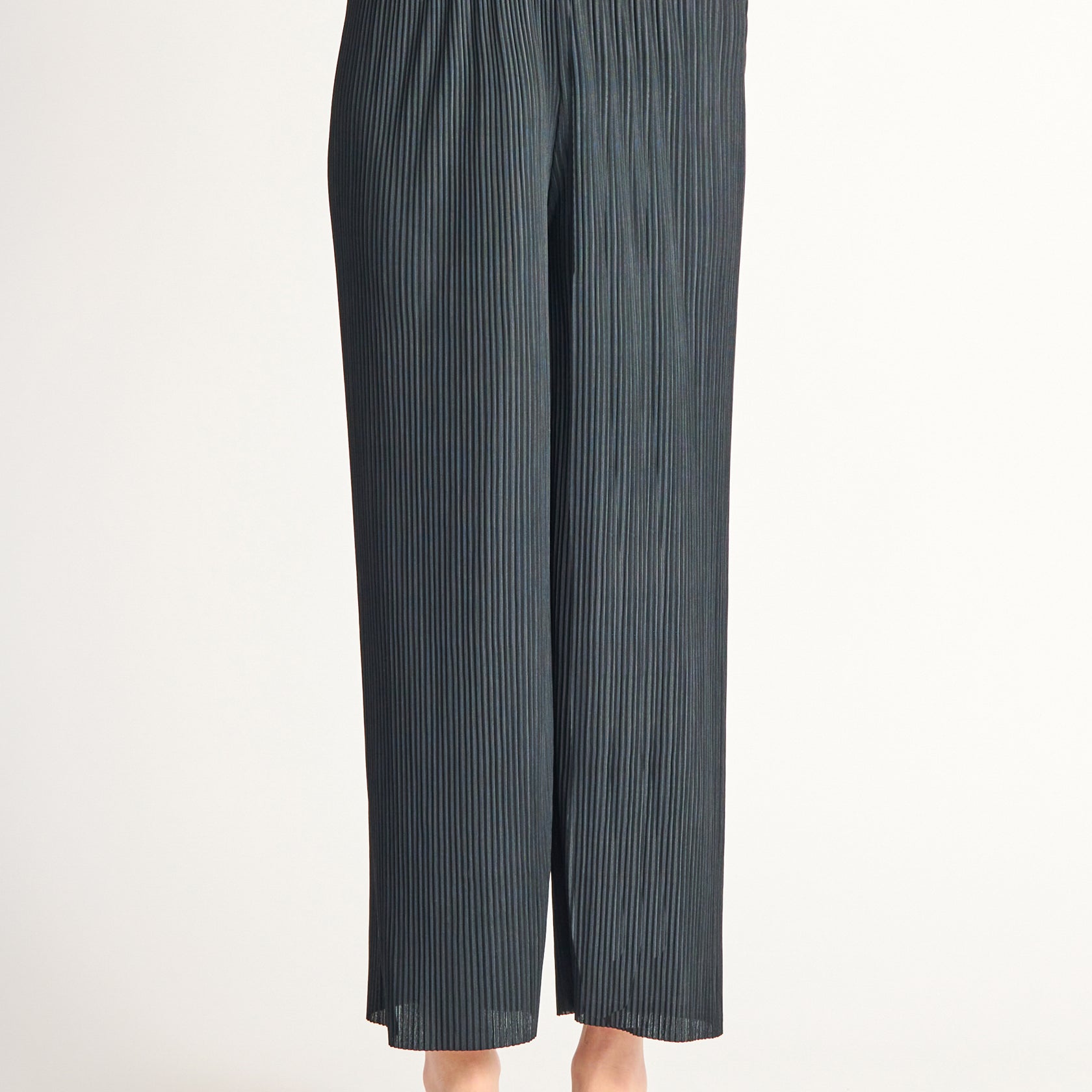 On Trend Pleated Pant, Black-Pants-Vixen Collection, Day Spa and Women's Boutique Located in Seattle, Washington