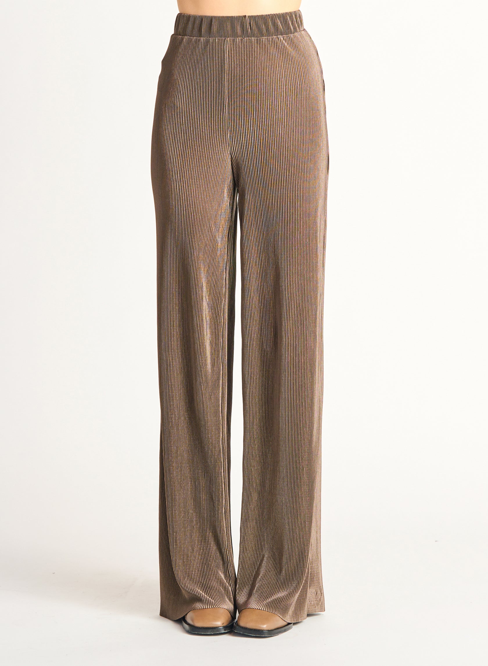 On Trend Pleated Pant, Ash Brown-Pants-Vixen Collection, Day Spa and Women's Boutique Located in Seattle, Washington